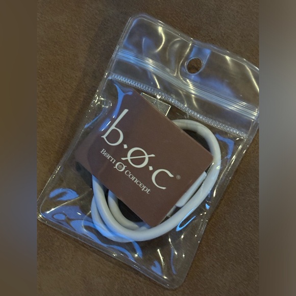 BOC Taupe Purse with Convertible Strap and Cell Phone Power Bank, Like New!! - Picture 12 of 13